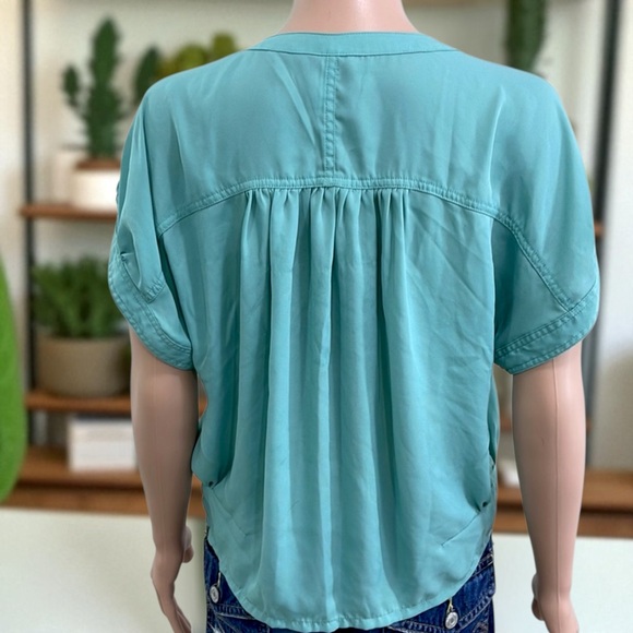 Xhilaration Seafoam Green Cold Shoulder Short Sleeve Top - Picture 12 of 16